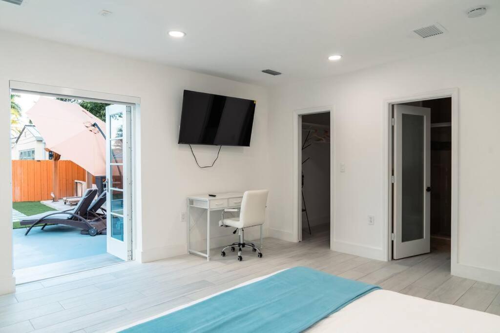 Luxury Retreat 3B ,2Ba Pool , Coral Gables Center Βίλα Μαϊάμι Εξωτερικό φωτογραφία