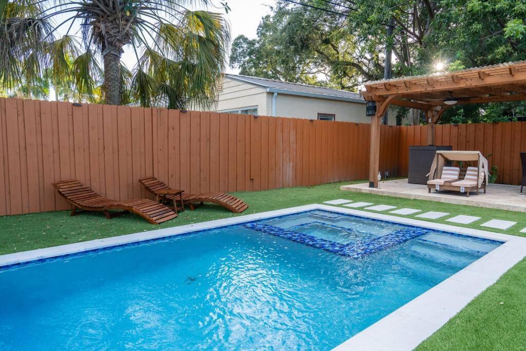 Luxury Retreat 3B ,2Ba Pool , Coral Gables Center Βίλα Μαϊάμι Εξωτερικό φωτογραφία