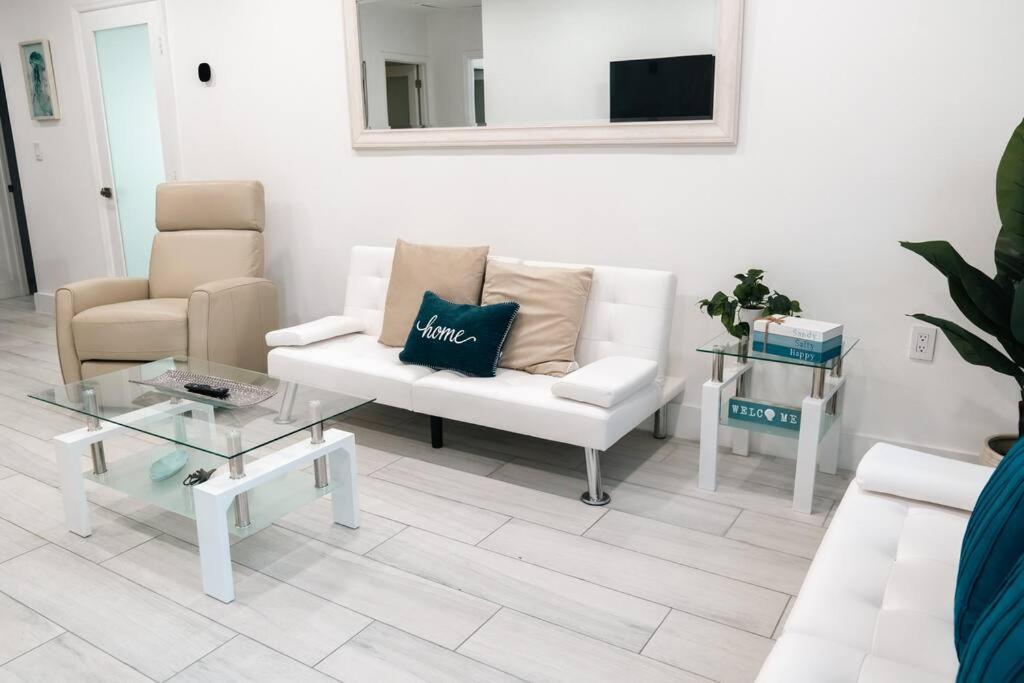 Luxury Retreat 3B ,2Ba Pool , Coral Gables Center Βίλα Μαϊάμι Εξωτερικό φωτογραφία