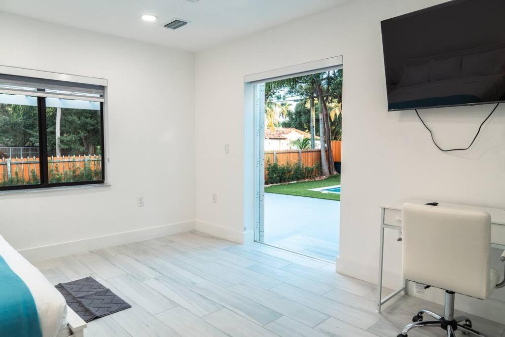 Luxury Retreat 3B ,2Ba Pool , Coral Gables Center Βίλα Μαϊάμι Εξωτερικό φωτογραφία