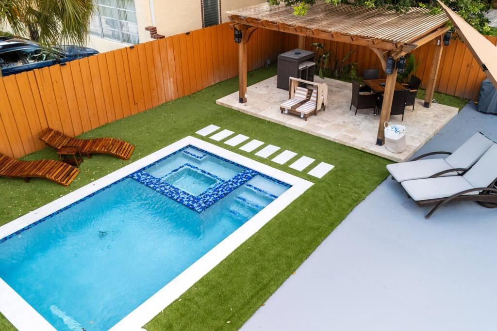 Luxury Retreat 3B ,2Ba Pool , Coral Gables Center Βίλα Μαϊάμι Εξωτερικό φωτογραφία