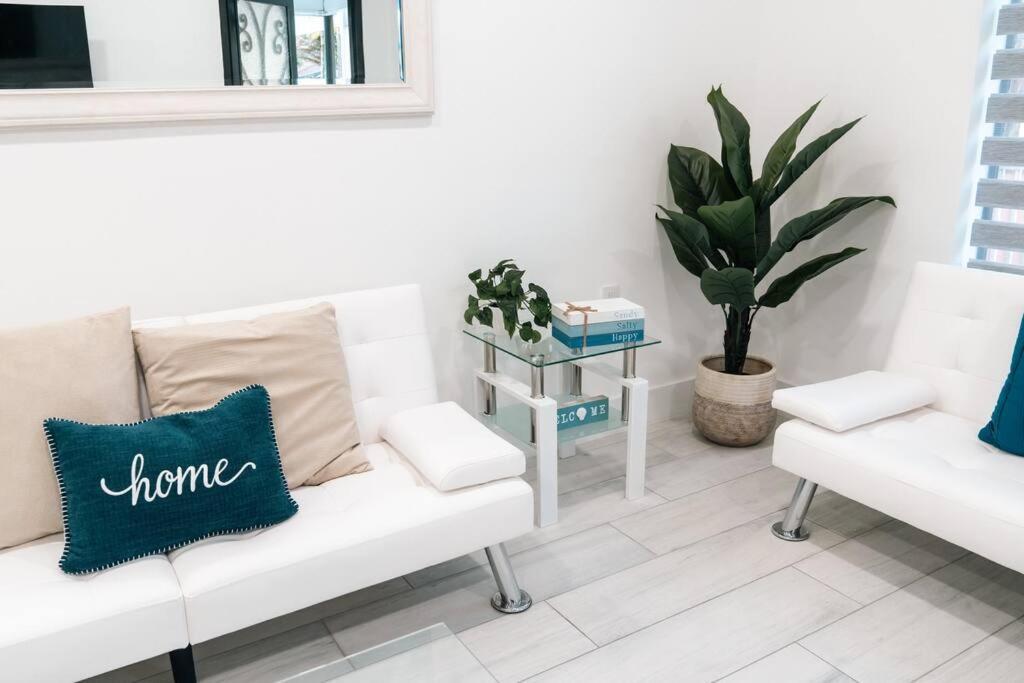 Luxury Retreat 3B ,2Ba Pool , Coral Gables Center Βίλα Μαϊάμι Εξωτερικό φωτογραφία