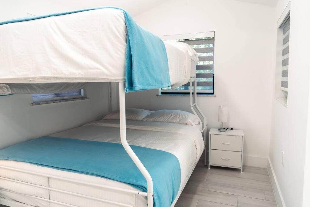 Luxury Retreat 3B ,2Ba Pool , Coral Gables Center Βίλα Μαϊάμι Εξωτερικό φωτογραφία