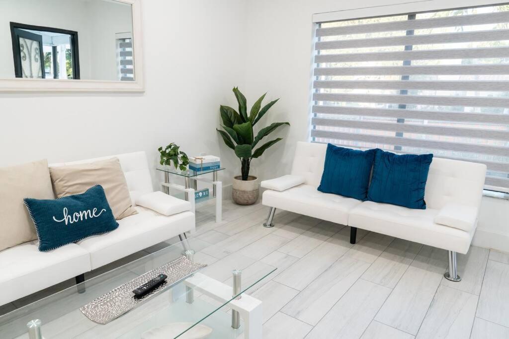 Luxury Retreat 3B ,2Ba Pool , Coral Gables Center Βίλα Μαϊάμι Εξωτερικό φωτογραφία